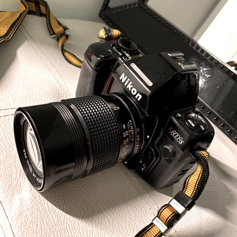 Nixon camera N8008s &
Lens konica hexanon ar 135mm €3.5